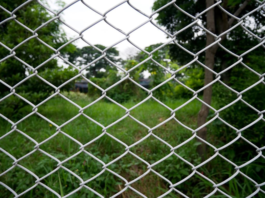 Lakshmiwirenetting - Best fencing - Transform Your Area with a Sturdy & Adaptable Chain Link Fence! 5